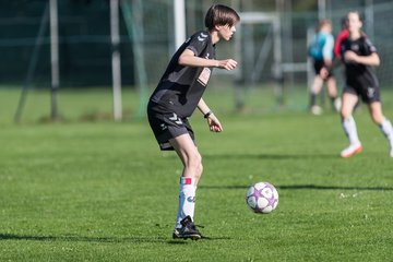 Bild 7 - wBJ SV Henstedt Ulzburg - FSG Oldendorf Itzehoe : Ergebnis: 2:5